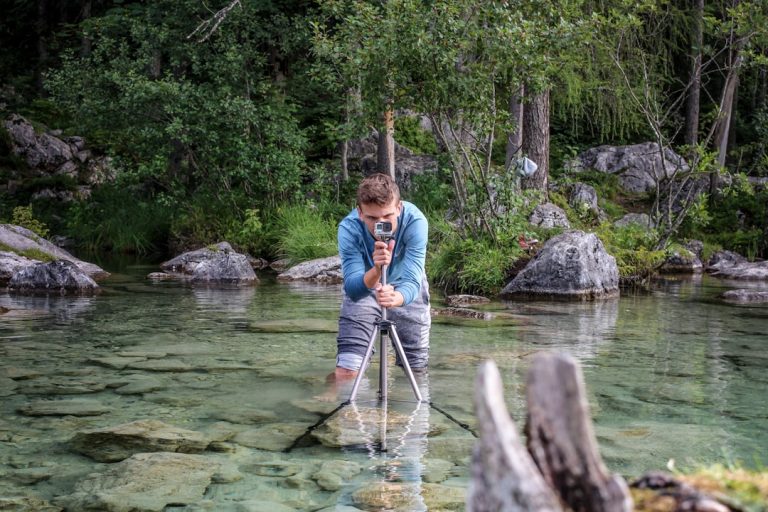 découvrez l'aventure passionnante de l'exploration : un voyage au cœur de paysages inconnus et de cultures fascinantes. explorez les merveilles du monde, des sommets majestueux aux profondeurs mystérieuses, et laissez-vous inspirer par des récits d'innovation et de découverte.