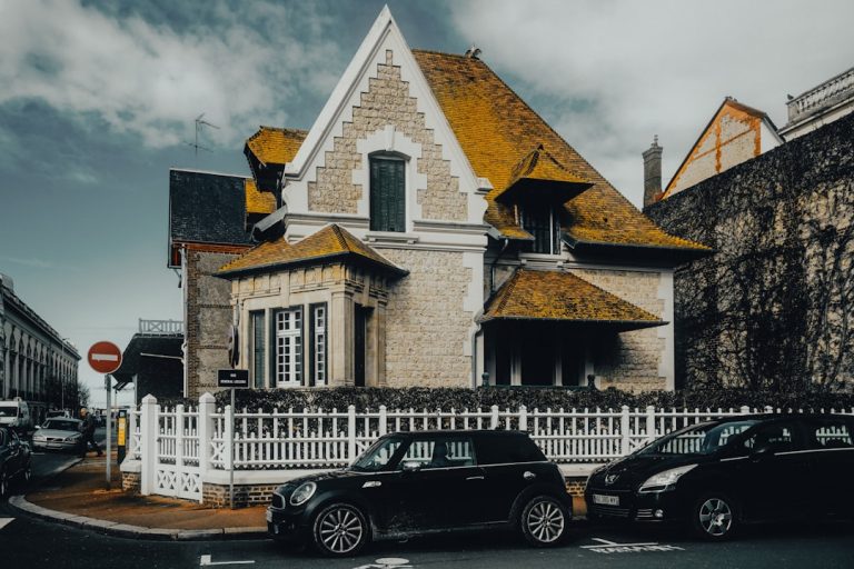 obtenez une protection complète pour votre maison avec notre assurance habitation. comparez les offres, trouvez la meilleure couverture et sécurisez votre logement contre les imprévus.