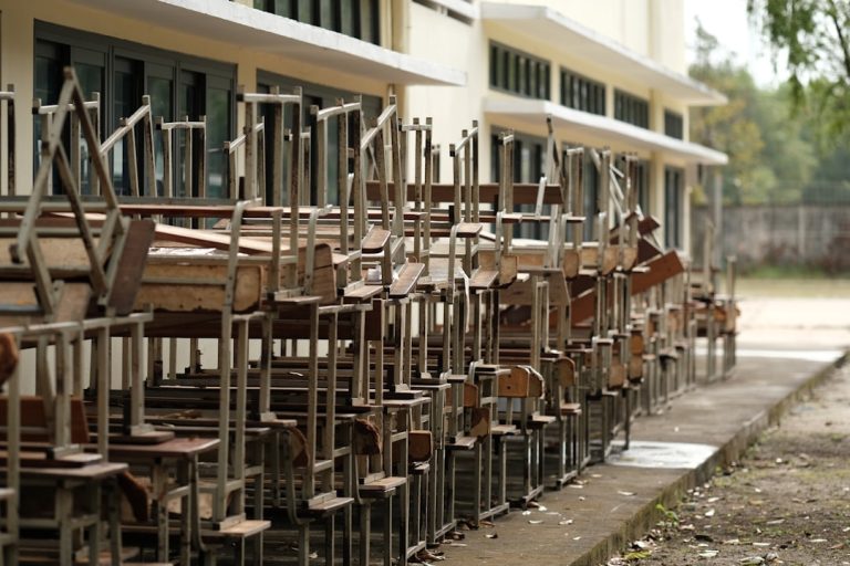 découvrez les enjeux et les perspectives de la réforme de l'éducation pour un système scolaire plus inclusif et performant.