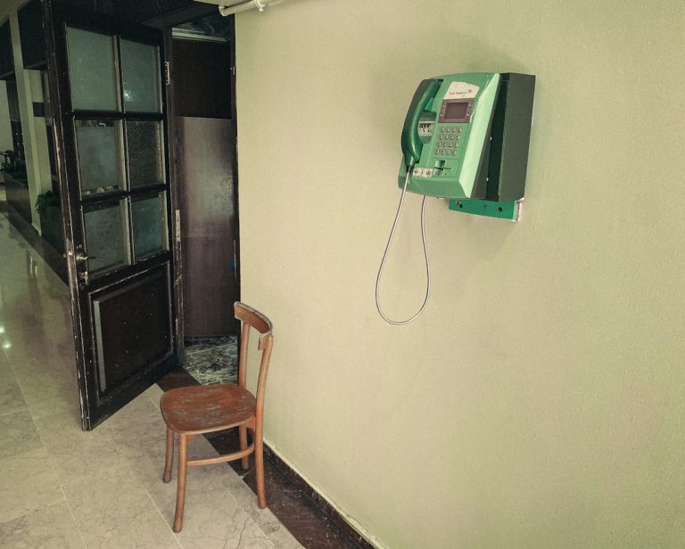 installation de stations de recharge à domicile pour véhicules électriques : solutions rapides, sécurisées et personnalisées pour recharger efficacement chez vous.
